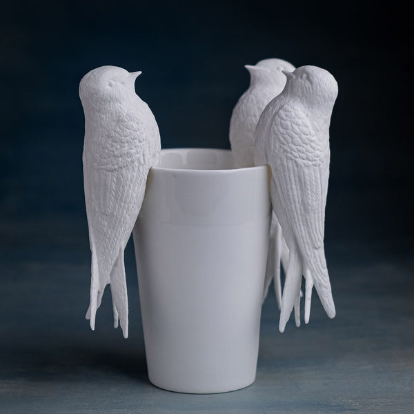 Hirondelle en porcelaine