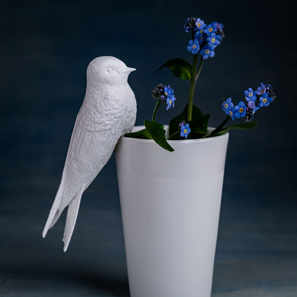 Hirondelle en porcelaine